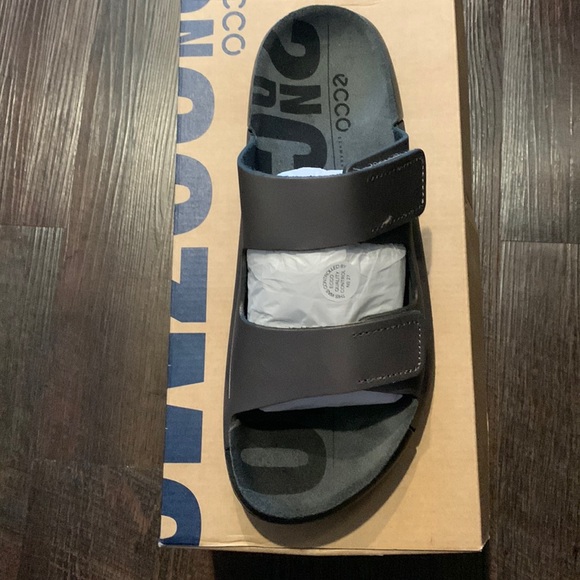Ecco Shoes - Women, Cosmo Sandal from ECCO brand new, size 38 US 7